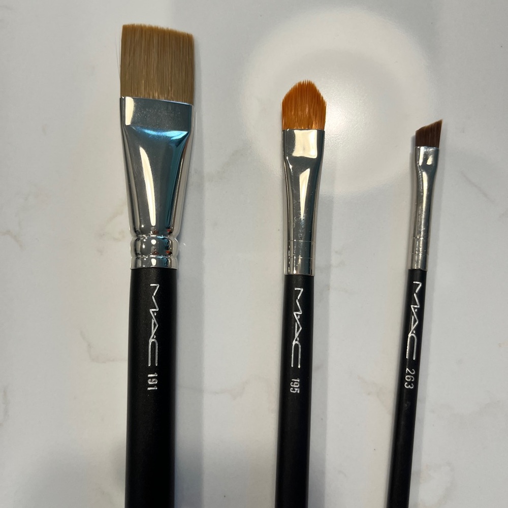 MAC Cosmetics Makeup Brush Set - Black and Silver